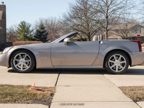 Used 2004 Cadillac XLR image 3