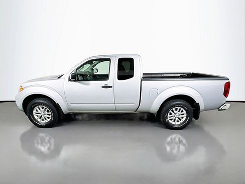 Used 2015 Nissan Frontier SV w/ SV Value Truck Package image 4