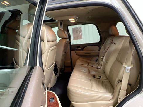 Used 2012 GMC Yukon SLT w/ SLT-2 Equipment Package image 22