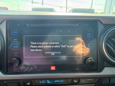 Used 2019 Toyota Tacoma TRD Sport AWD/4WD image 37