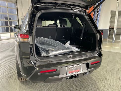 New 2026 Nissan Pathfinder Rock Creek image 7