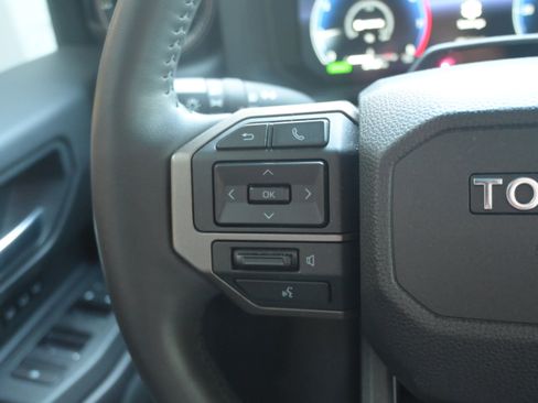 Used 2025 Toyota Land Cruiser w/ Premium Package AWD/4WD image 18