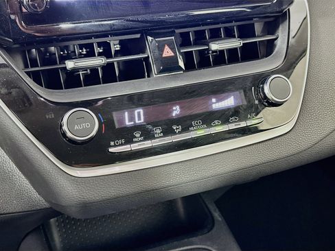 Used 2024 Toyota Corolla LE FWD image 22