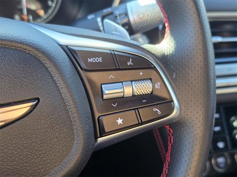 Used 2025 Genesis G70 3.3T Advanced image 10