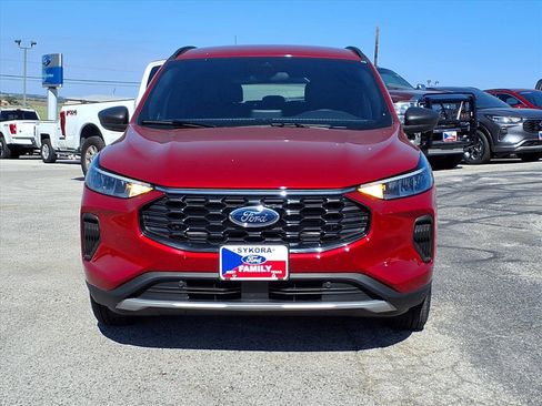 Used 2025 Ford Escape ST-Line w/ Equipment Group 301A image 2