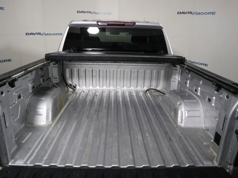 Used 2021 Chevrolet Silverado 1500 LT image 8