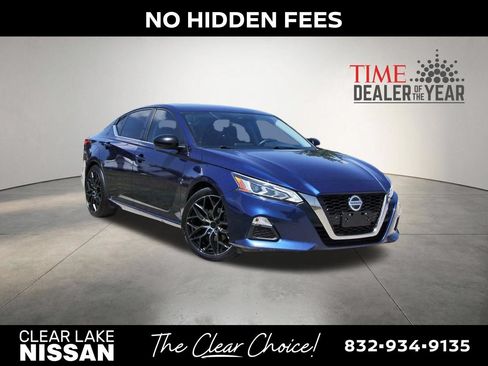 Used 2020 Nissan Altima 2.5 SR w/ Premium Package FWD image 1