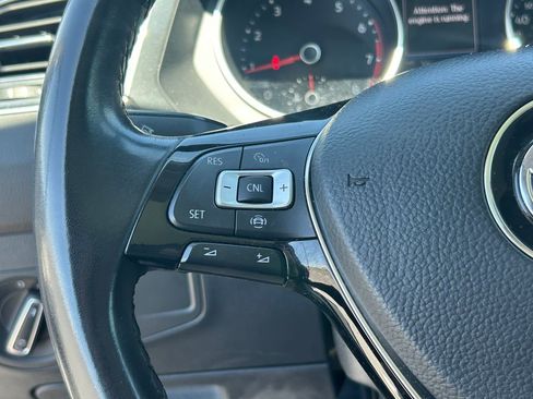 Used 2019 Volkswagen Tiguan SE w/ Panoramic Sunroof Package AWD/4WD image 21