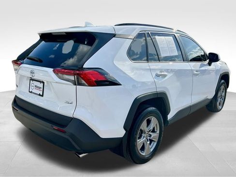 Used 2024 Toyota RAV4 XLE w/ Convenience Package FWD image 5