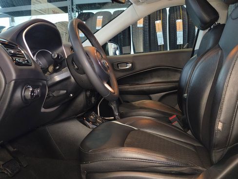 Used 2021 Jeep Compass Latitude image 19