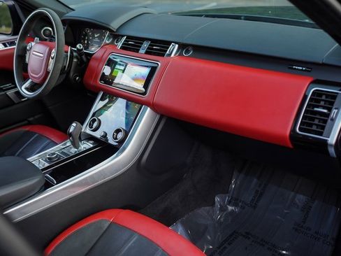 Used 2020 Land Rover Range Rover Sport HST image 21