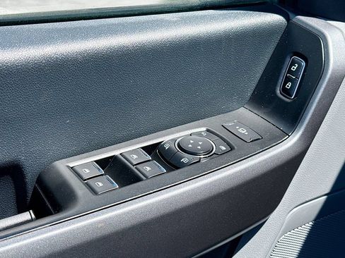 Used 2025 Ford F550 4x4 Crew Cab image 16