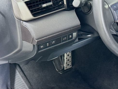 Certified 2025 Toyota Camry SE w/ Convenience Package FWD image 10