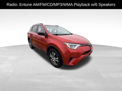 Used 2017 Toyota RAV4 LE image 5