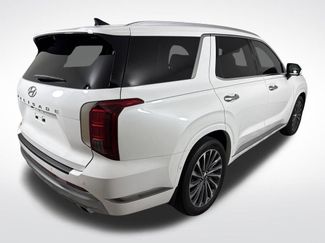 Used 2024 Hyundai Palisade Calligraphy FWD video 3