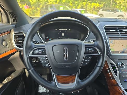 Used 2020 Lincoln Nautilus Reserve AWD/4WD image 17