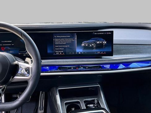 Used 2024 BMW 760i xDrive w/ Executive Package AWD/4WD image 6