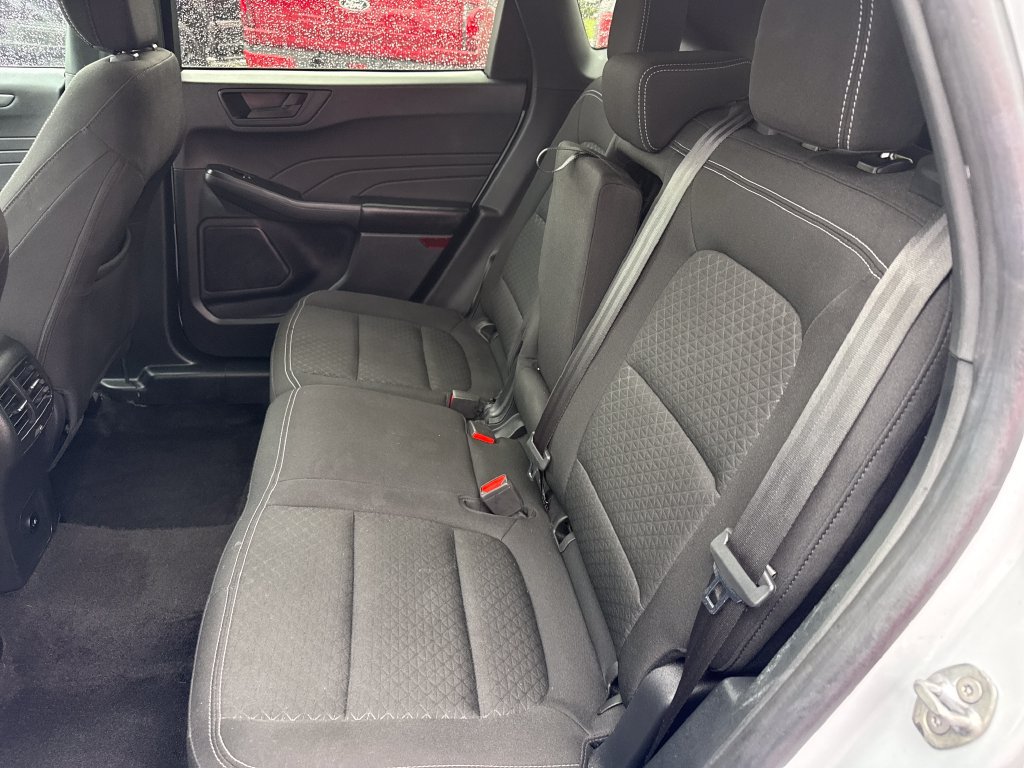 Used 2025 Ford Escape Active AWD/4WD image 15