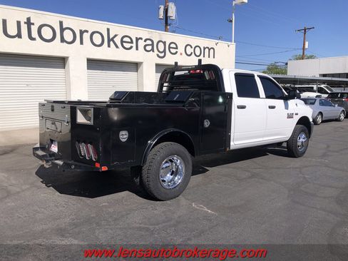 Used 2017 RAM 3500 Tradesman w/ Chrome Appearance Group image 9