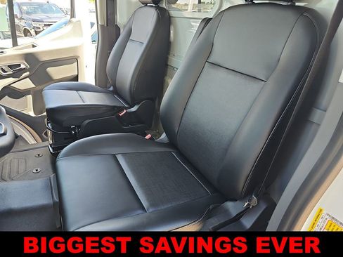 New 2025 Ford Transit 250 Low Roof RWD image 15