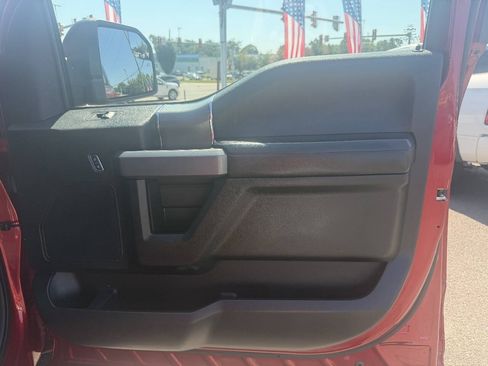 Used 2015 Ford F150 XLT w/ Equipment Group 302A Luxury AWD/4WD image 4