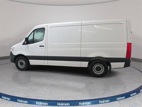 Used 2024 Mercedes-Benz Sprinter 2500 image 9