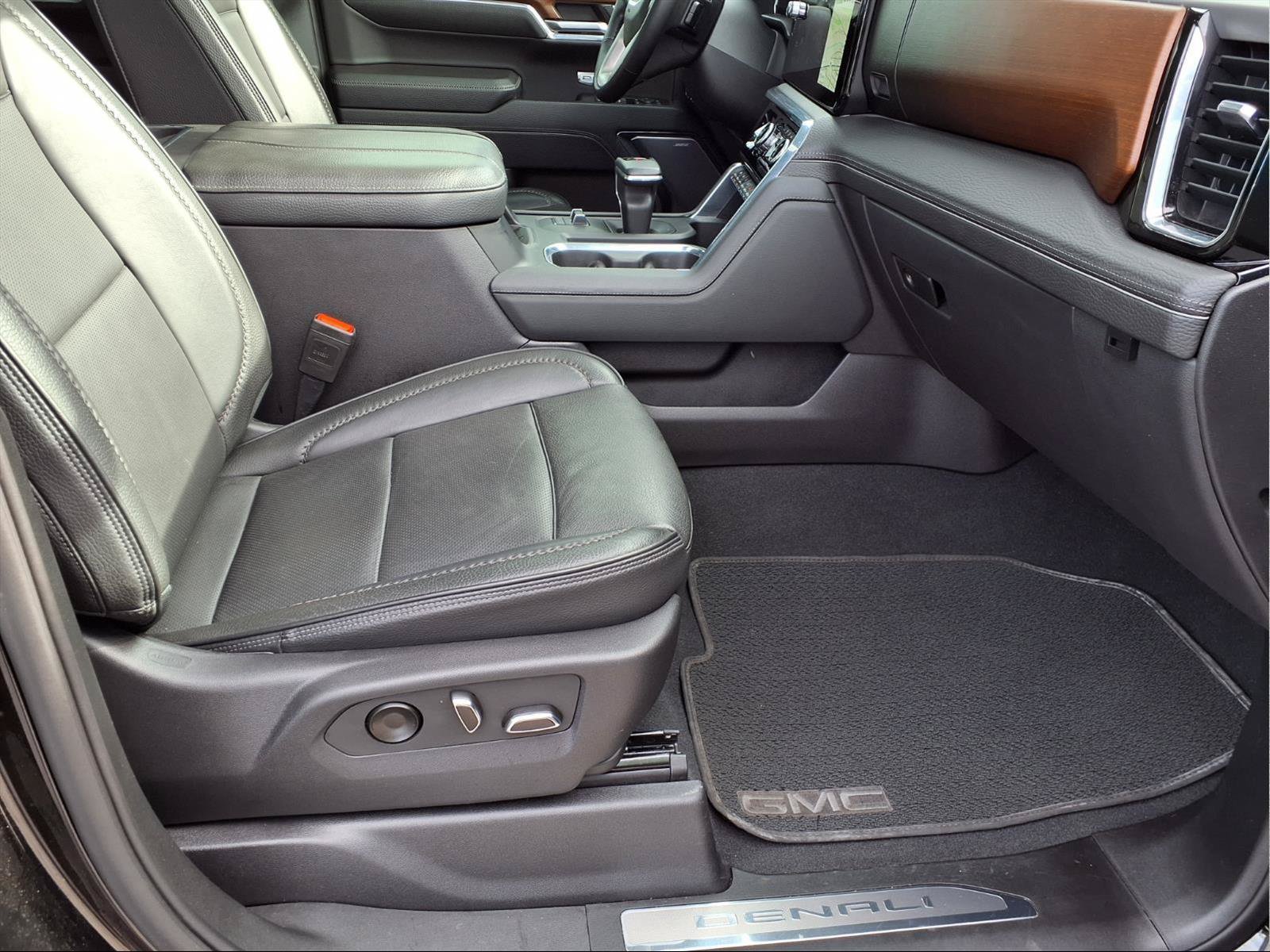 Used 2023 GMC Sierra 1500 Denali AWD/4WD image 25