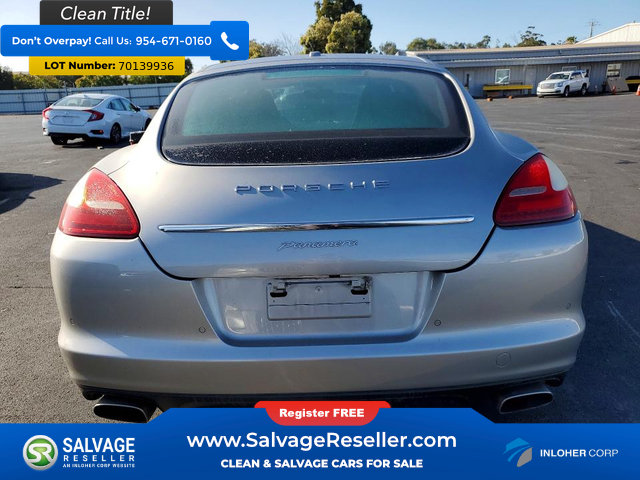 Used 2012 Porsche Panamera 4 image 8