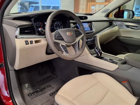 Certified 2022 Cadillac XT5 Premium Luxury image 19