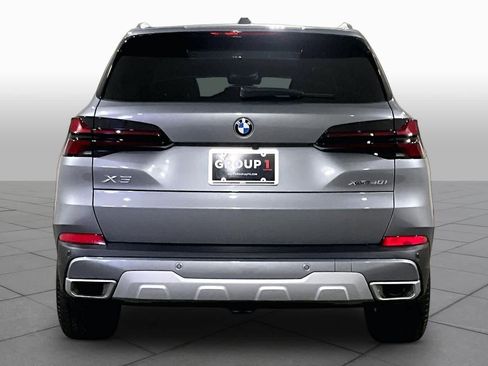 Certified 2024 BMW X5 xDrive40i w/ Premium Package AWD/4WD image 4