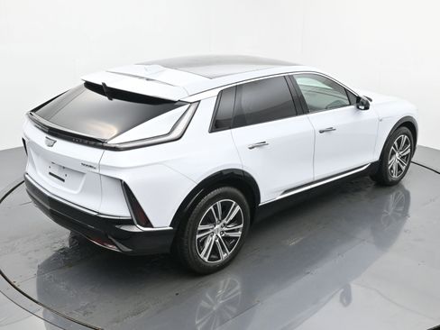 New 2026 Cadillac Lyriq Luxury image 27