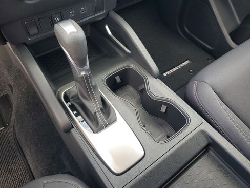 Certified 2025 Nissan Frontier SV image 23