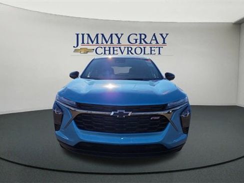 New 2026 Chevrolet Trax RS w/ Sunroof Package image 8