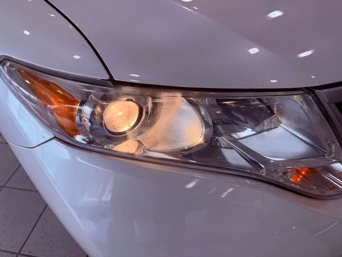 Used 2015 Toyota Venza XLE image 14