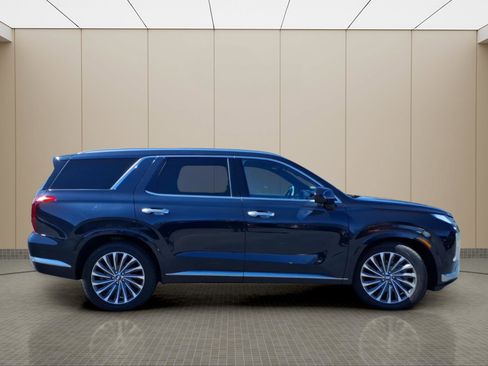 Used 2024 Hyundai Palisade Calligraphy image 5
