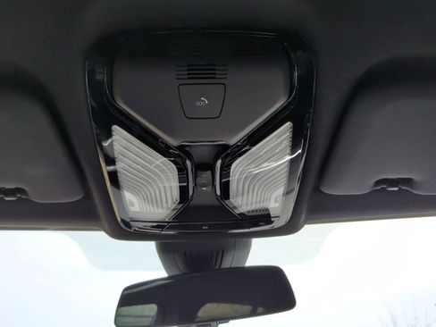 Certified 2022 BMW X5 xDrive40i w/ M Sport Package image 32