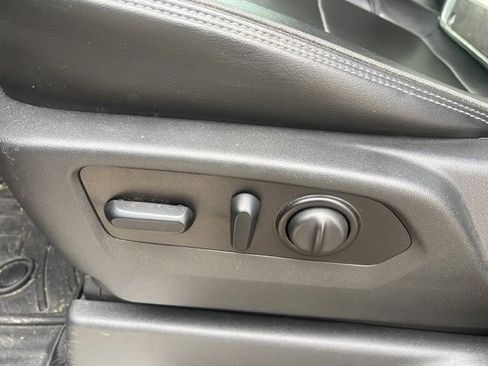 Used 2021 Chevrolet Silverado 1500 High Country w/ Technology Package image 15