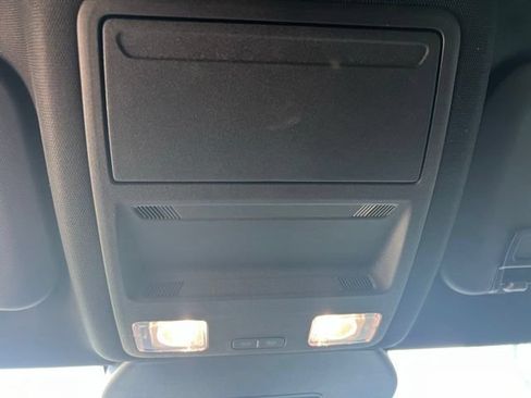 Used 2025 Ford Escape ST-Line Select AWD/4WD image 18