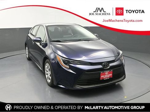 Used 2024 Toyota Corolla LE FWD image 1