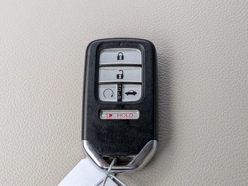 Used 2022 Honda Accord Touring image 30