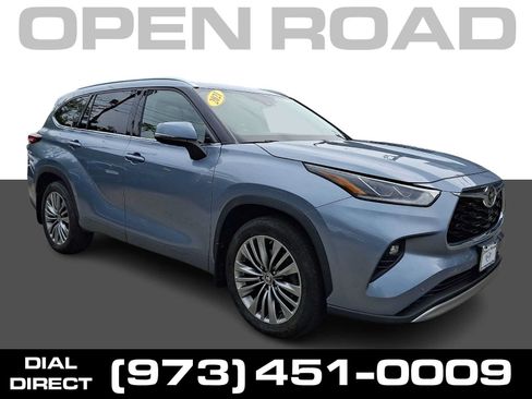Used 2021 Toyota Highlander Platinum AWD/4WD image 1