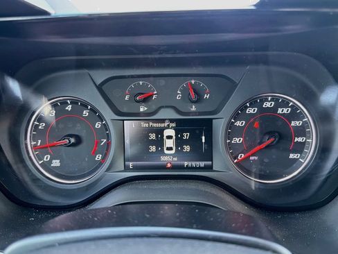 Used 2018 Chevrolet Camaro LT RWD image 38