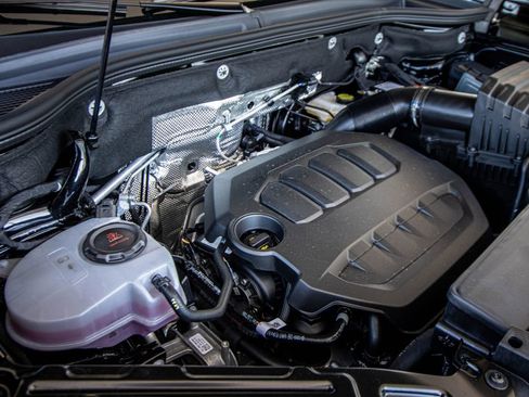 New 2026 Volkswagen Atlas Peak Edition image 10