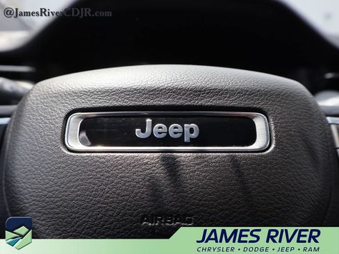 Used 2025 Jeep Compass Limited AWD/4WD image 26