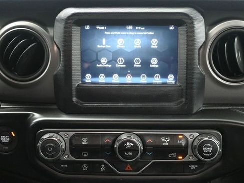 Used 2022 Jeep Wrangler Unlimited Sport AWD/4WD image 17