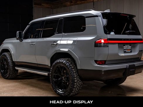 Used 2025 Lexus GX 550 image 7