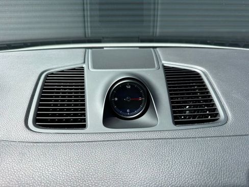 Certified 2023 Porsche Cayenne Platinum Edition AWD/4WD image 29
