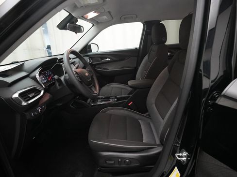 Used 2023 Chevrolet TrailBlazer LT FWD image 7