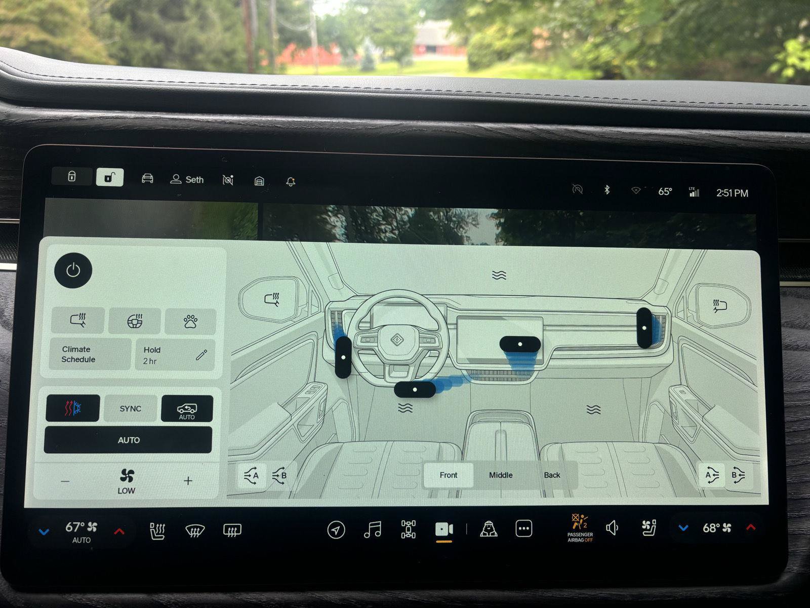 Used 2022 Rivian R1S Launch Edition Quad AWD/4WD image 9