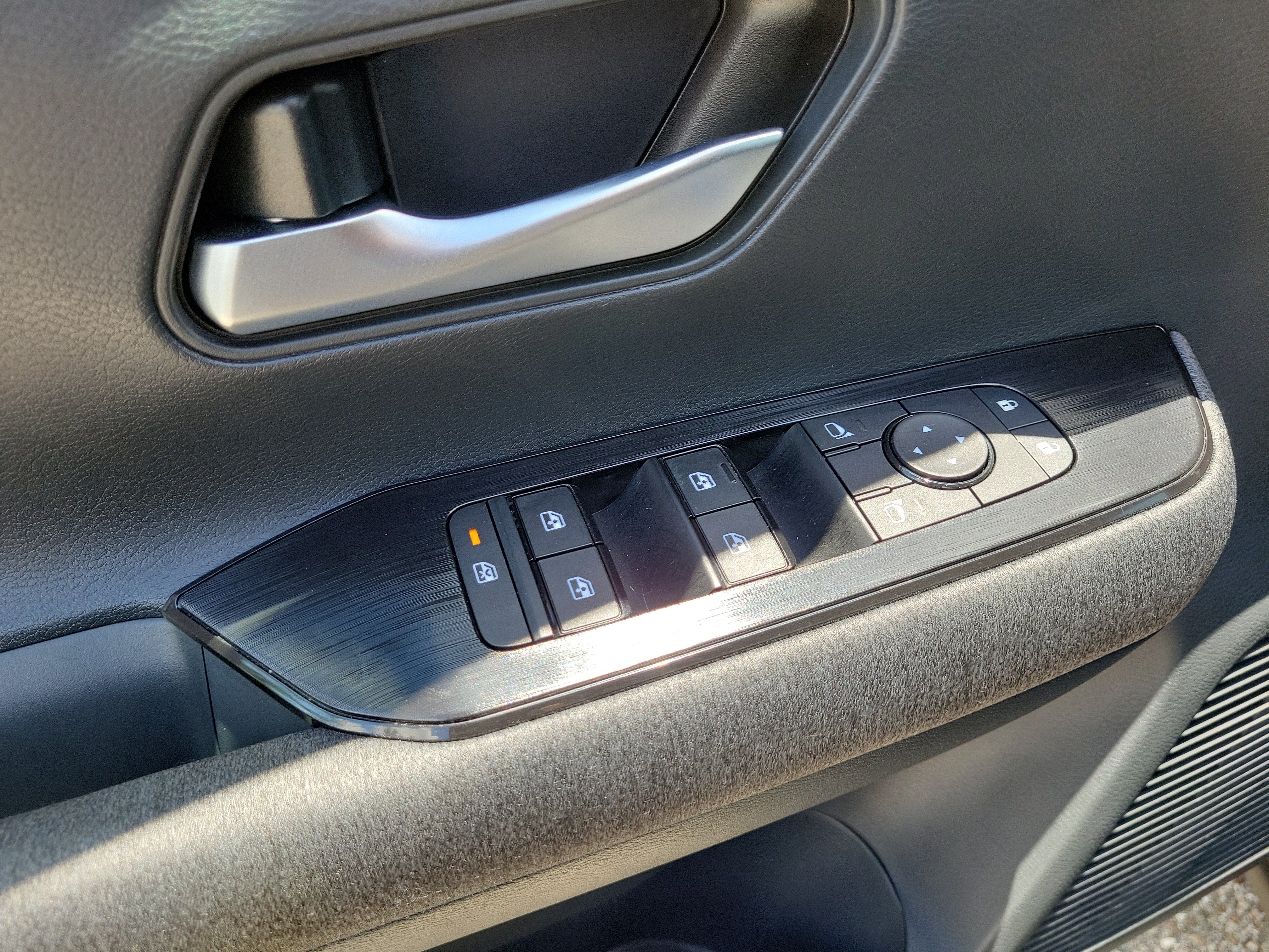Certified 2026 Nissan Kicks SV FWD image 16